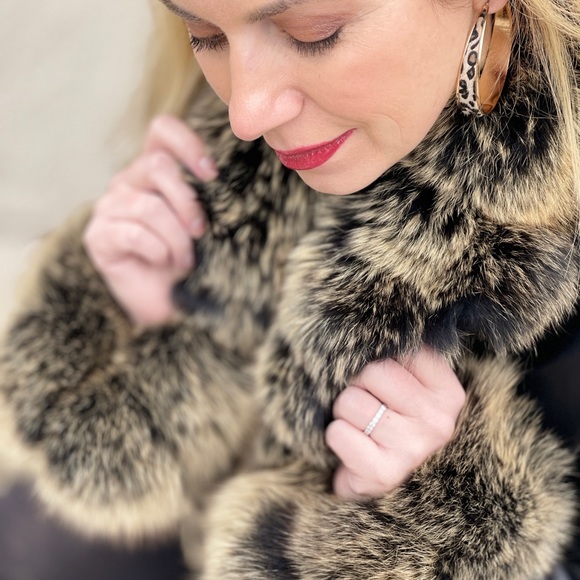 Leather coat trimmed in fox fur - Picture 9 of 12